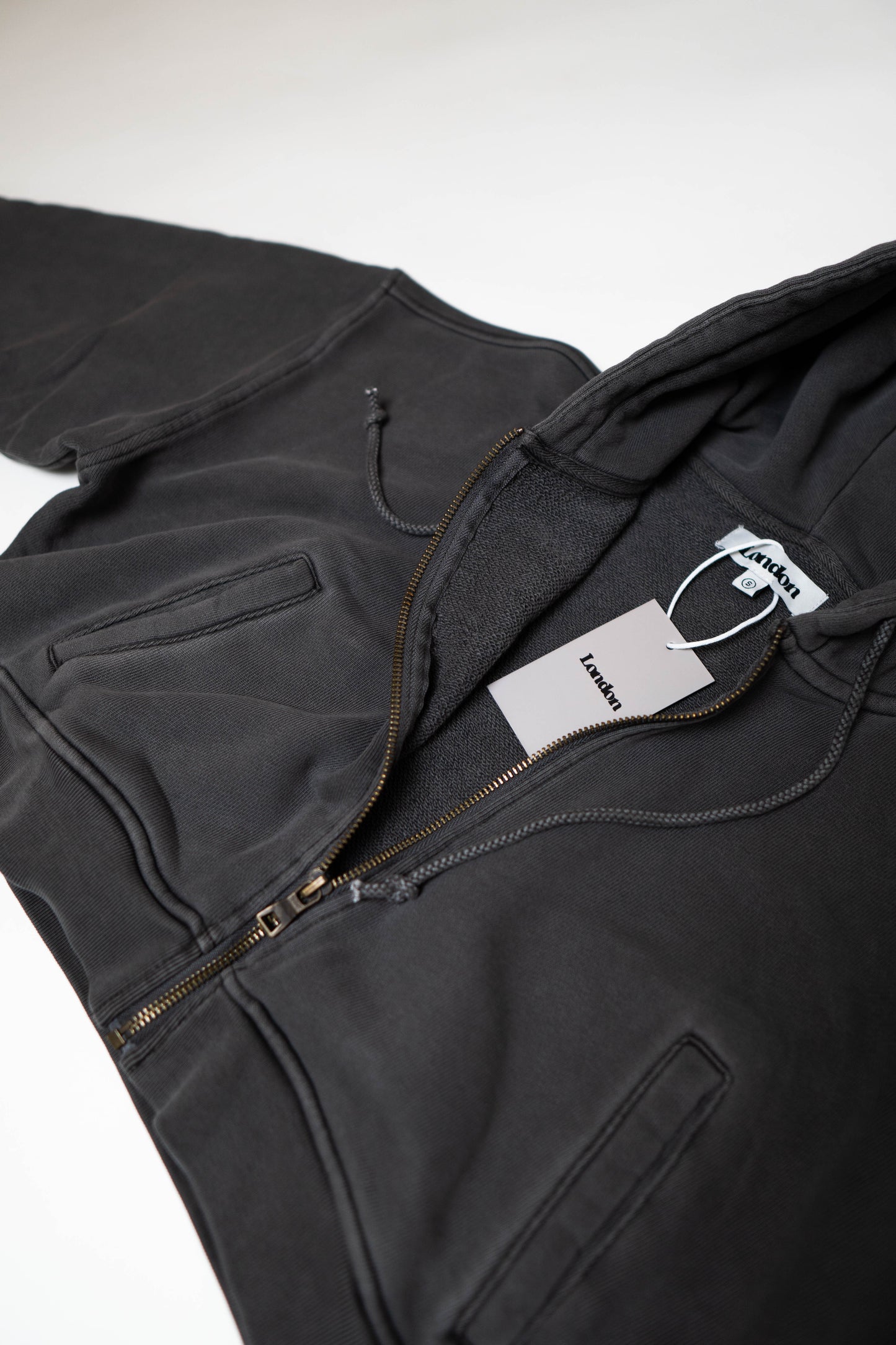 Vintage-Inspired Oversized Cropped Hoodie